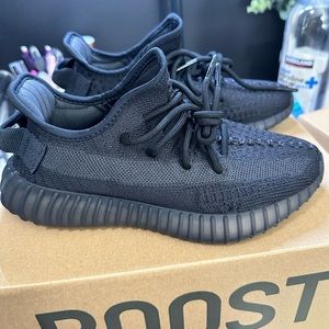 Yeezy Boost 350 V2 “Onyx”